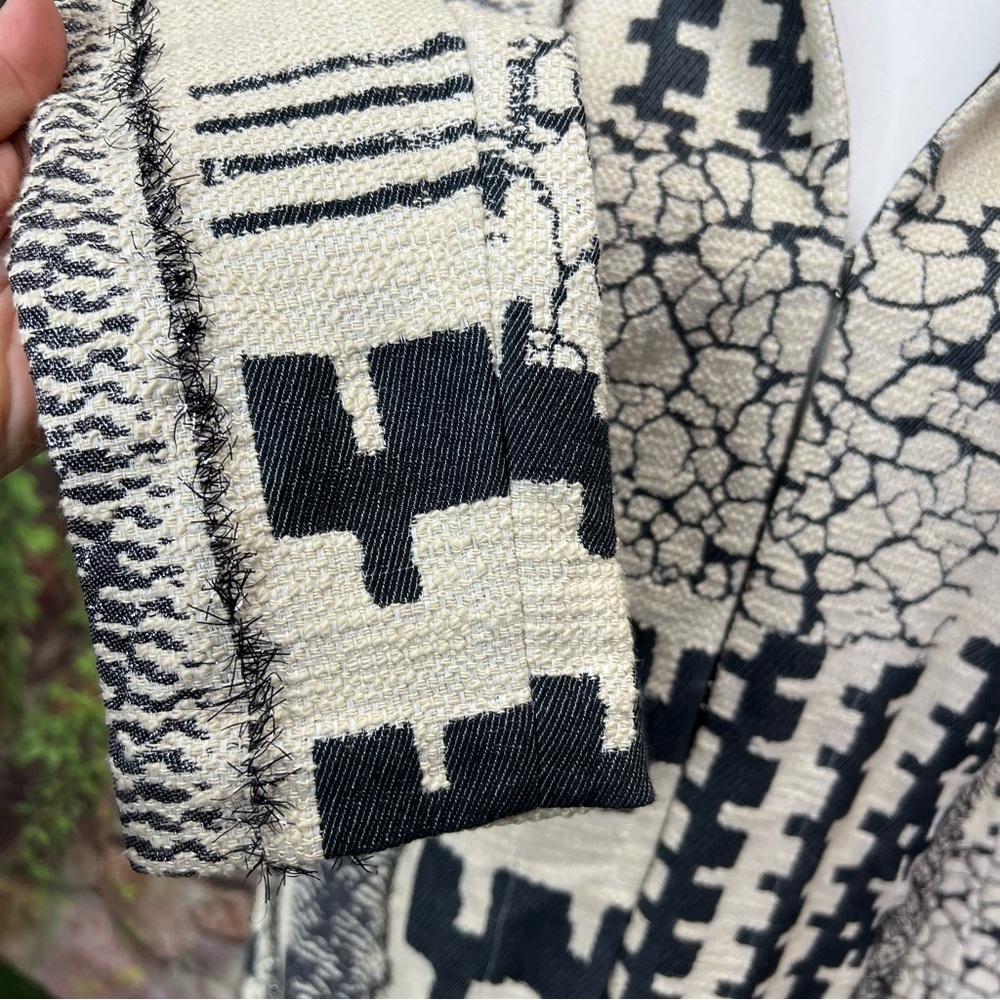 RARE MARIA CORNEJO FOR BARNEYS Cream and Black Aztec Print Long Line Cardigan, 0 - Picture 6 of 15